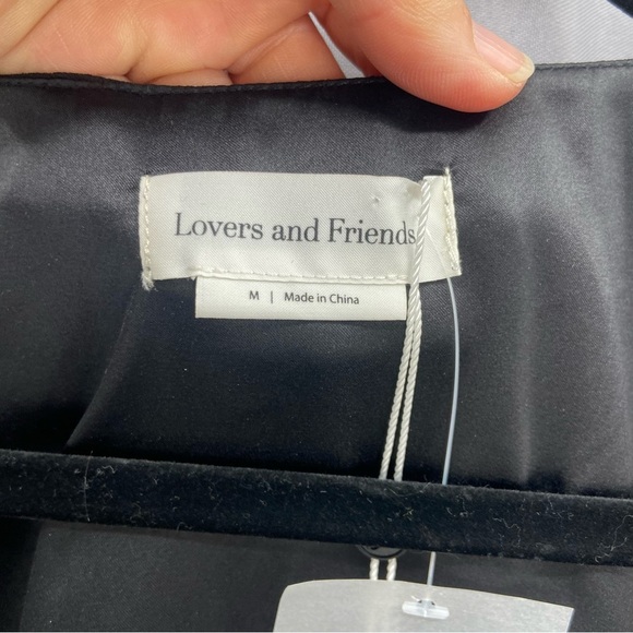 Lovers and Friends Black Oversized V-Neck Sleeveless Blouse Size Medium - Picture 2 of 11